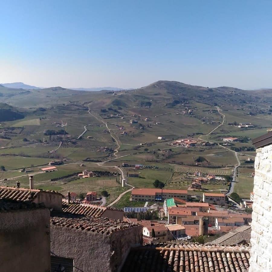 La Nicchia Di Gangi Apartment Exterior photo