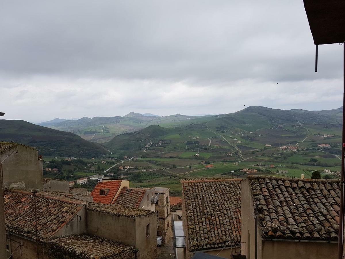 La Nicchia Di Gangi Apartment Exterior photo